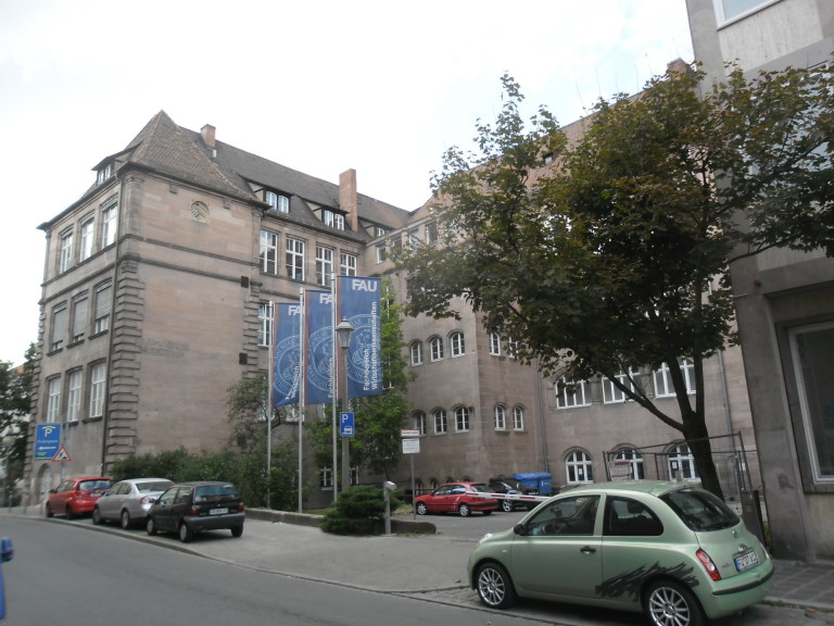 Beitragsbild für Mit dem Lehrstuhl verbundene Einrichtungen