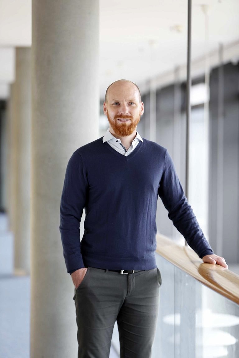 Once outside, always outside? The link between overeducation persistence and training systems throughout the employment career – Neue Lehrstuhlpublikation